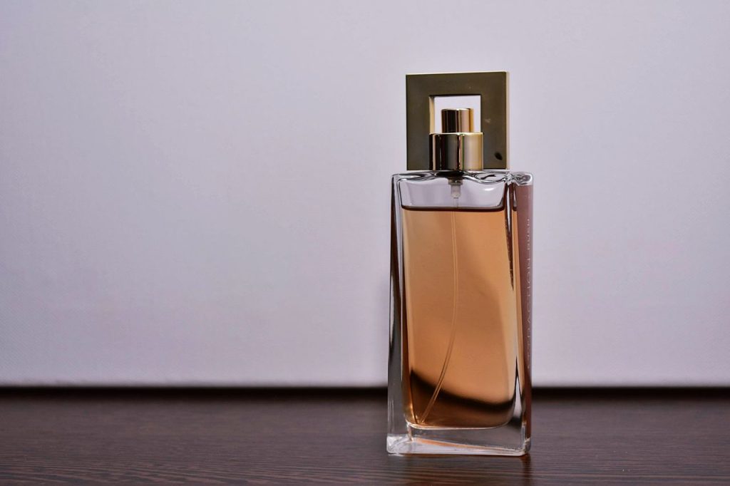 Vendita professionale di profumi a Villa Literno